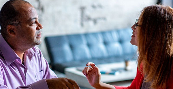 營銷定位戰(zhàn)略有哪些方面？如何進行？